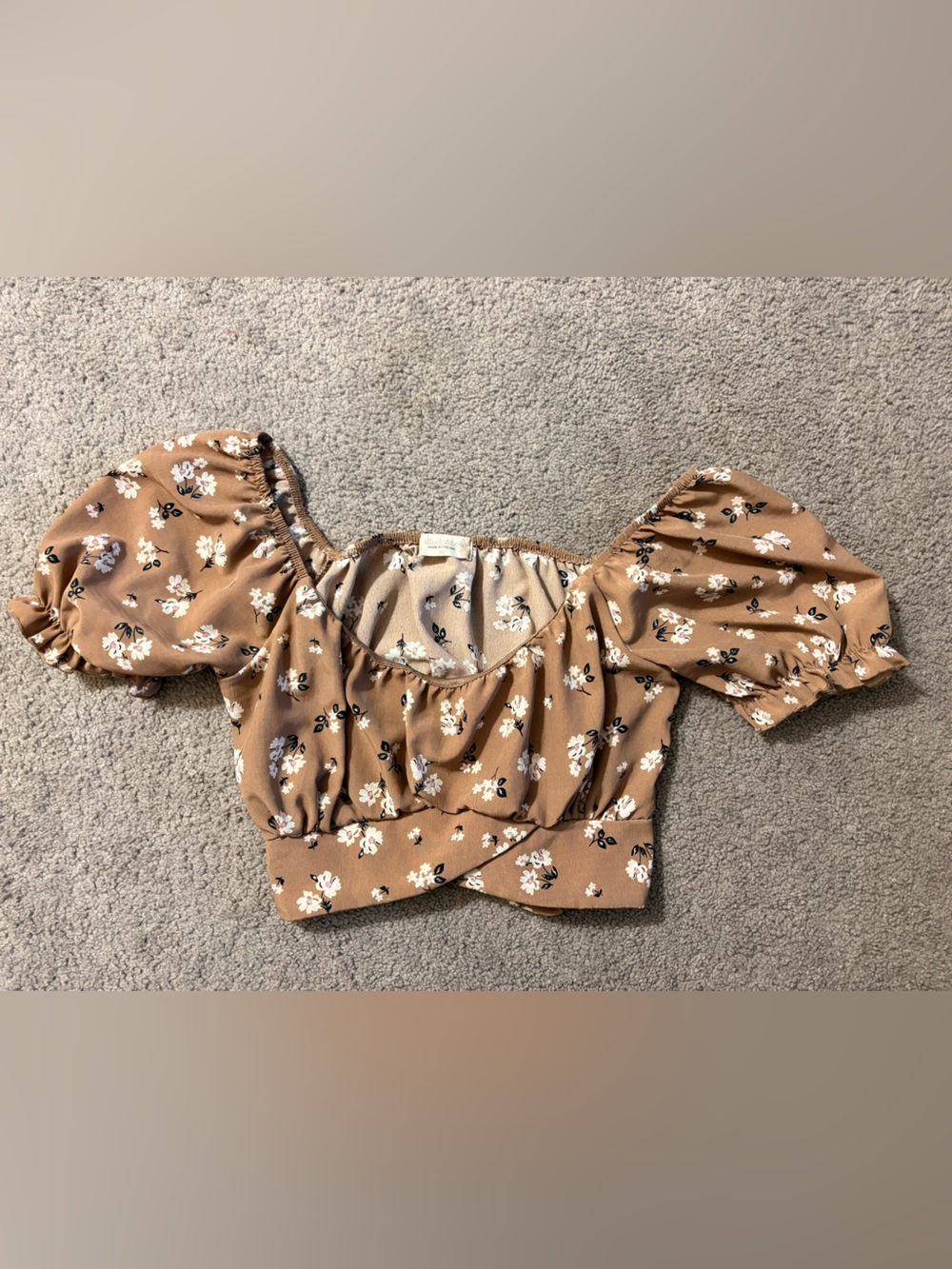 Altar'd State tan Floral Puff-Sleeve Bandeau Cropped Top